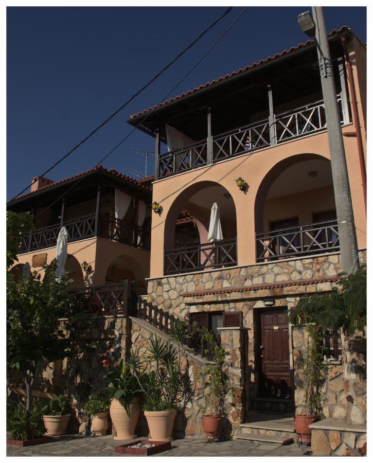 Dione Apartments Ouranoupoli Exterior foto