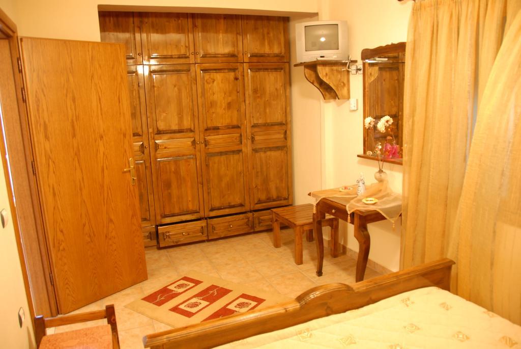 Dione Apartments Ouranoupoli Zimmer foto