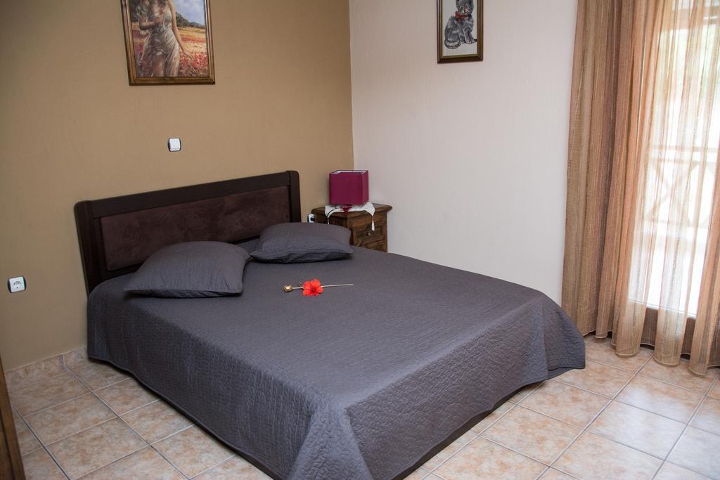 Dione Apartments Ouranoupoli Exterior foto
